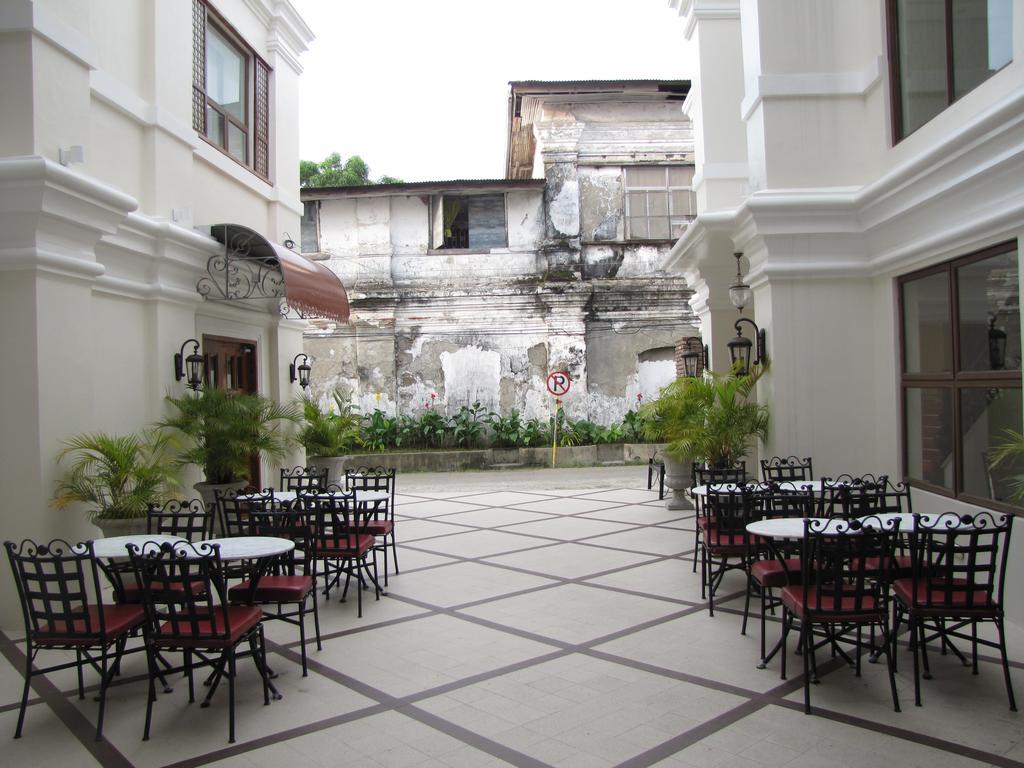 Ciudad Fernandina Hotel Vigan Eksteriør bilde