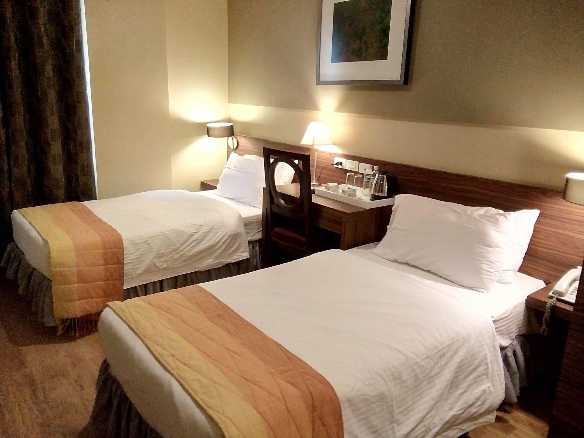Ciudad Fernandina Hotel Vigan Eksteriør bilde